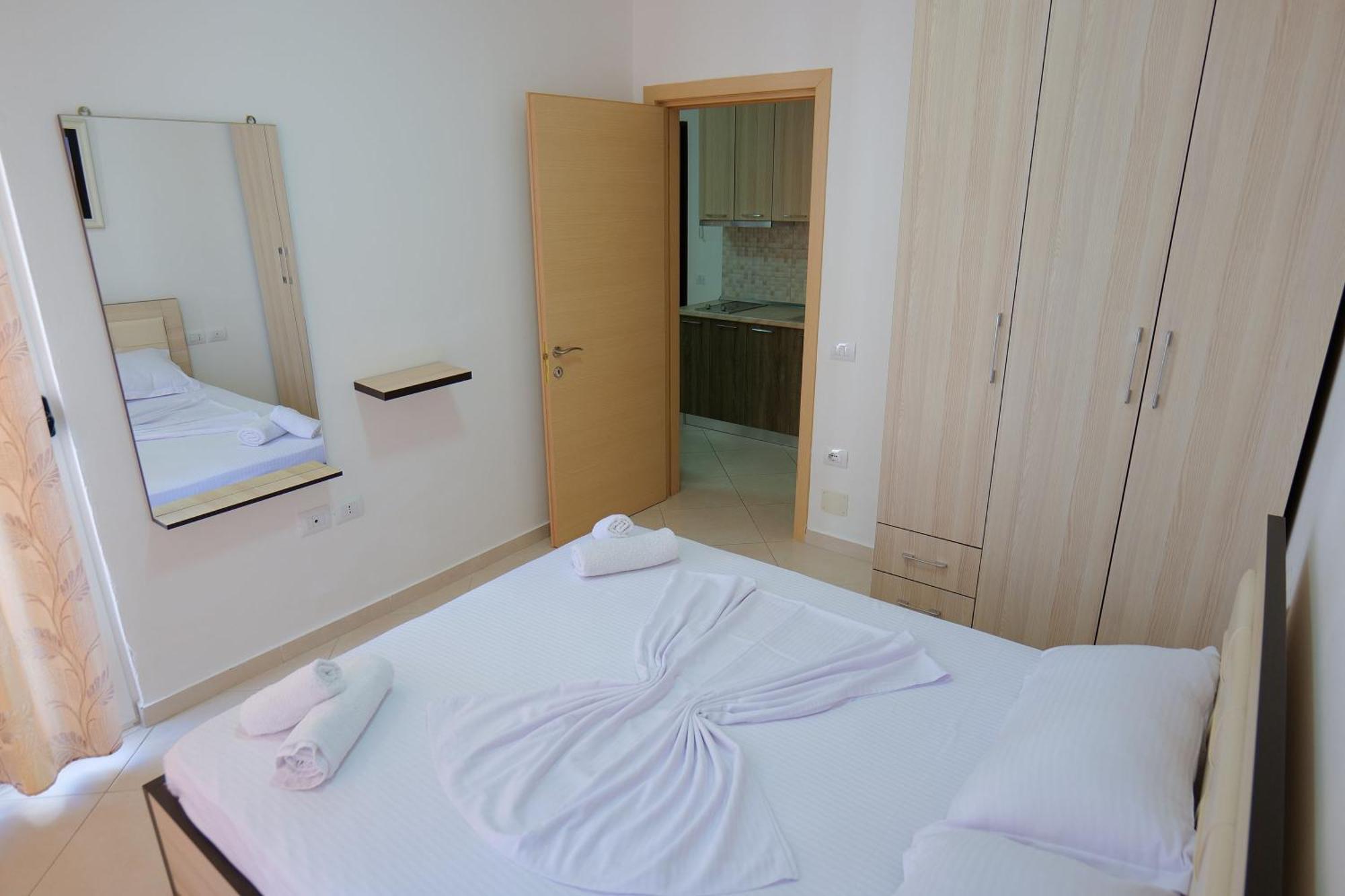 Almare Apartment *